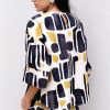 BLUSA ESTAMPADA - Imagen 4