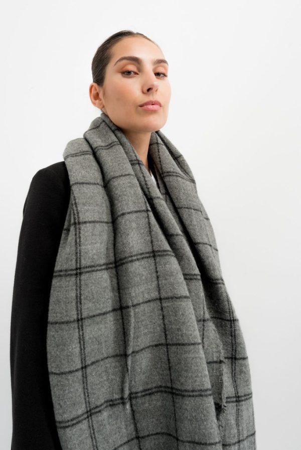 Bufanda gris cuadros